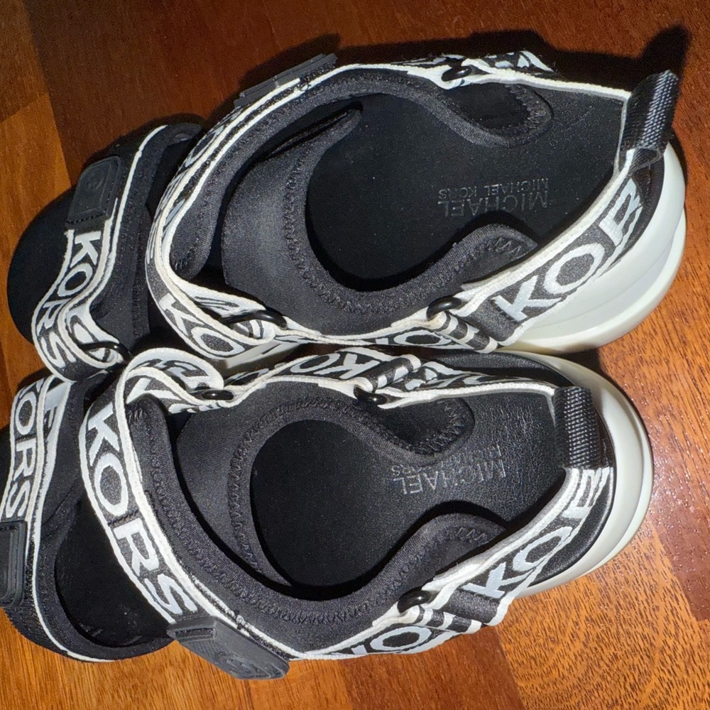 Michael Kors Black Sporty Sandals - Picture 3 of 3